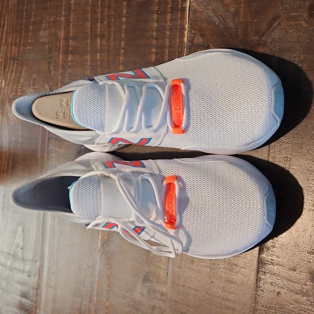 Womens New Balance sz 10.5 - Picture 3 of 6